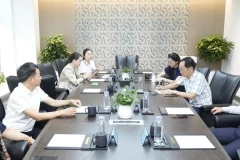 中國文化部原副部長、國家博物館首任館長潘震宙一行領導到達金蛹科技進行參觀指導